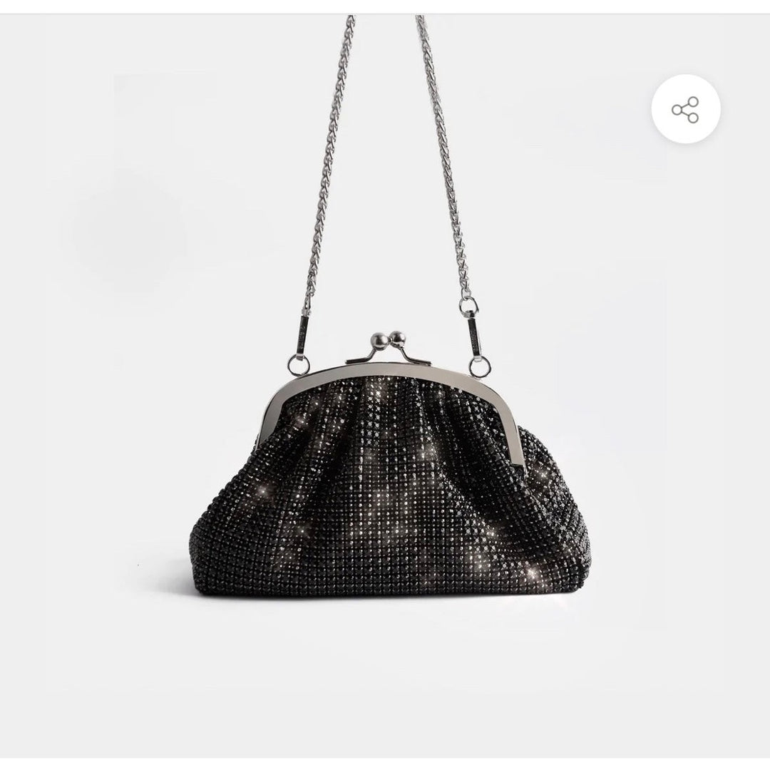 Vienna BlackThis eye-catching vintage-inspired handbag feels anything but outdated. Vienna's unique pouch design is elevated by our high-quality rhinestone material and silver hAlina Collctions AusAlina Collctions AusVienna Black