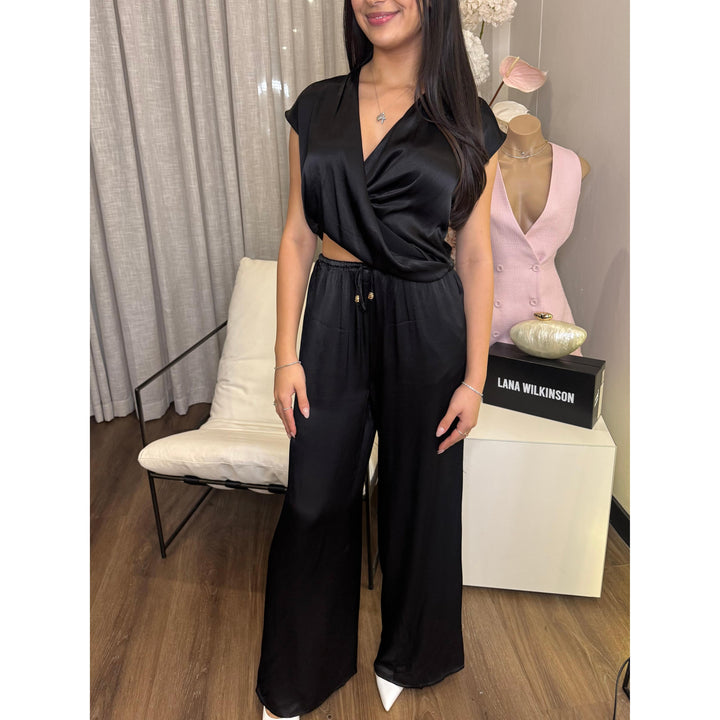 {EVENING WEAR} - Premium {FORMALS} - Shop now at {ALINA COLLECTIONS}