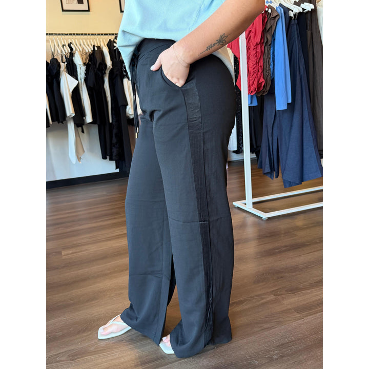 {EVENING WEAR} - Premium {FORMALS} - Shop now at {ALINA COLLECTIONS}