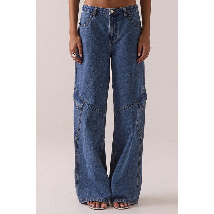 {EVENING WEAR} - Premium {FORMALS} - Shop now at {ALINA COLLECTIONS}