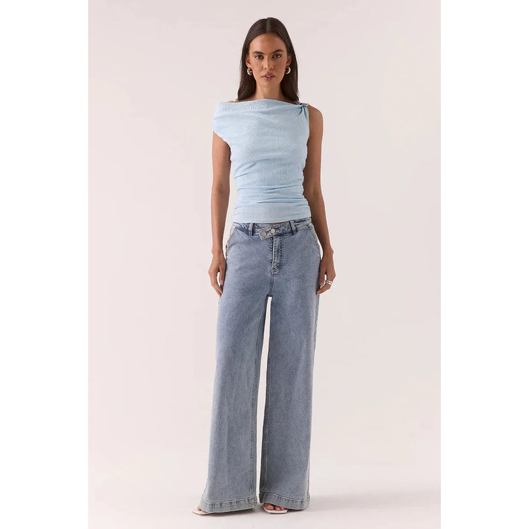 {EVENING WEAR} - Premium {FORMALS} - Shop now at {ALINA COLLECTIONS}