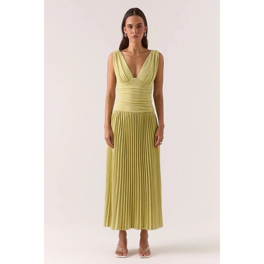 {EVENING WEAR} - Premium {FORMALS} - Shop now at {ALINA COLLECTIONS}