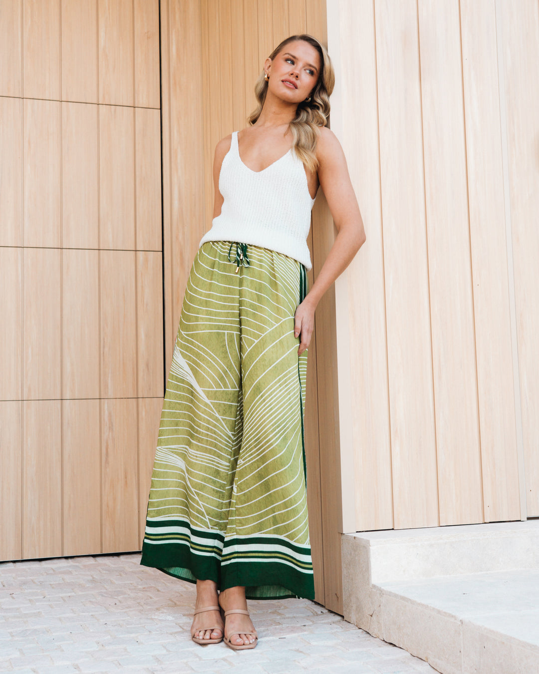 {EVENING WEAR} - Premium {FORMALS} - Shop now at {ALINA COLLECTIONS}