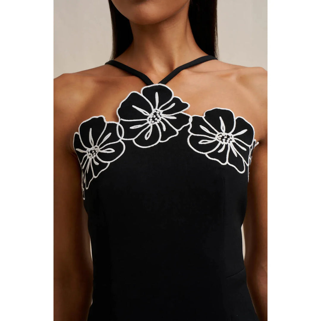 {EVENING WEAR} - Premium {FORMALS} - Shop now at {ALINA COLLECTIONS}