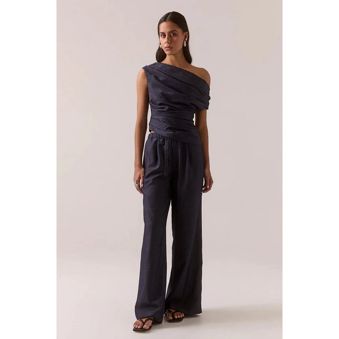 {EVENING WEAR} - Premium {FORMALS} - Shop now at {ALINA COLLECTIONS}