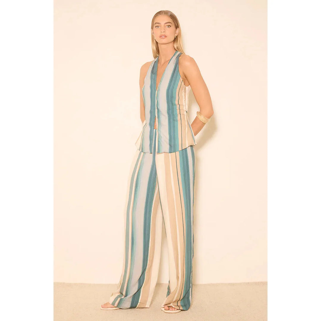 {EVENING WEAR} - Premium {FORMALS} - Shop now at {ALINA COLLECTIONS}