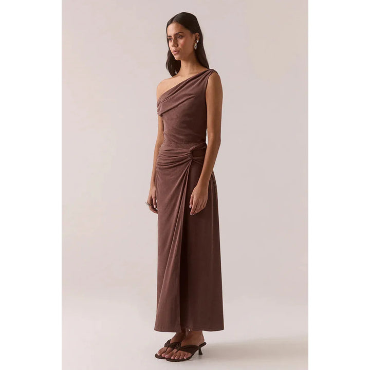 {EVENING WEAR} - Premium {FORMALS} - Shop now at {ALINA COLLECTIONS}