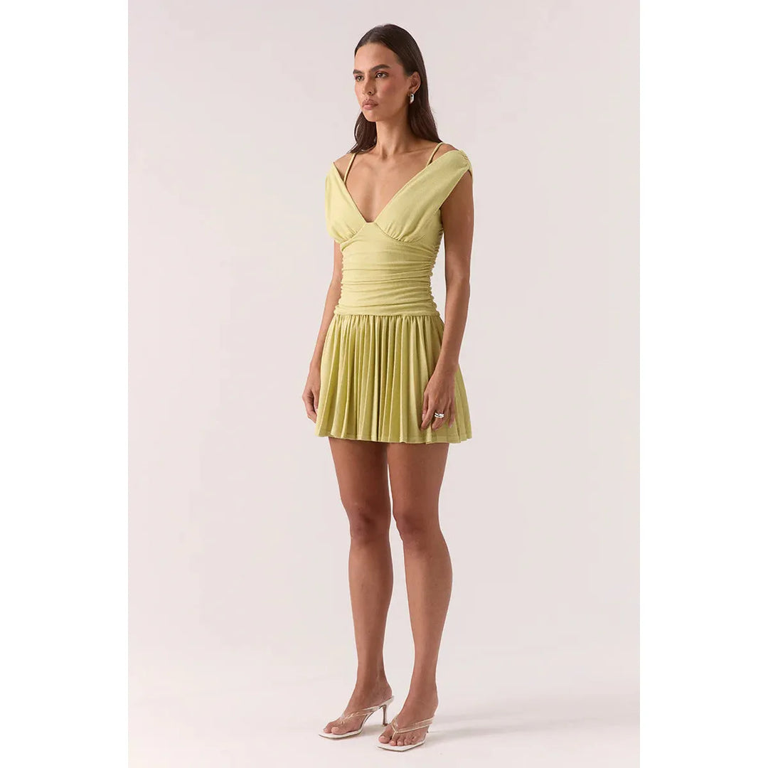 {EVENING WEAR} - Premium {FORMALS} - Shop now at {ALINA COLLECTIONS}