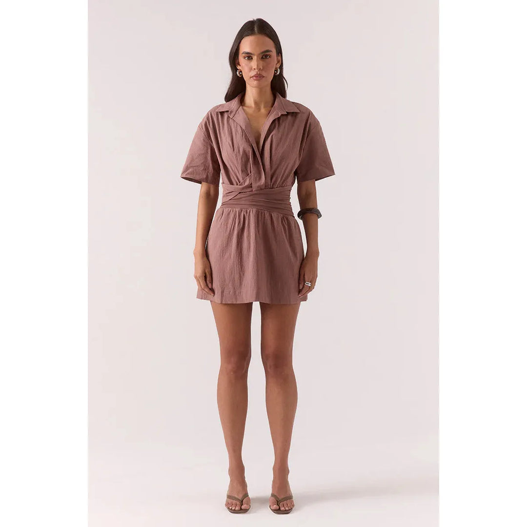 {EVENING WEAR} - Premium {FORMALS} - Shop now at {ALINA COLLECTIONS}