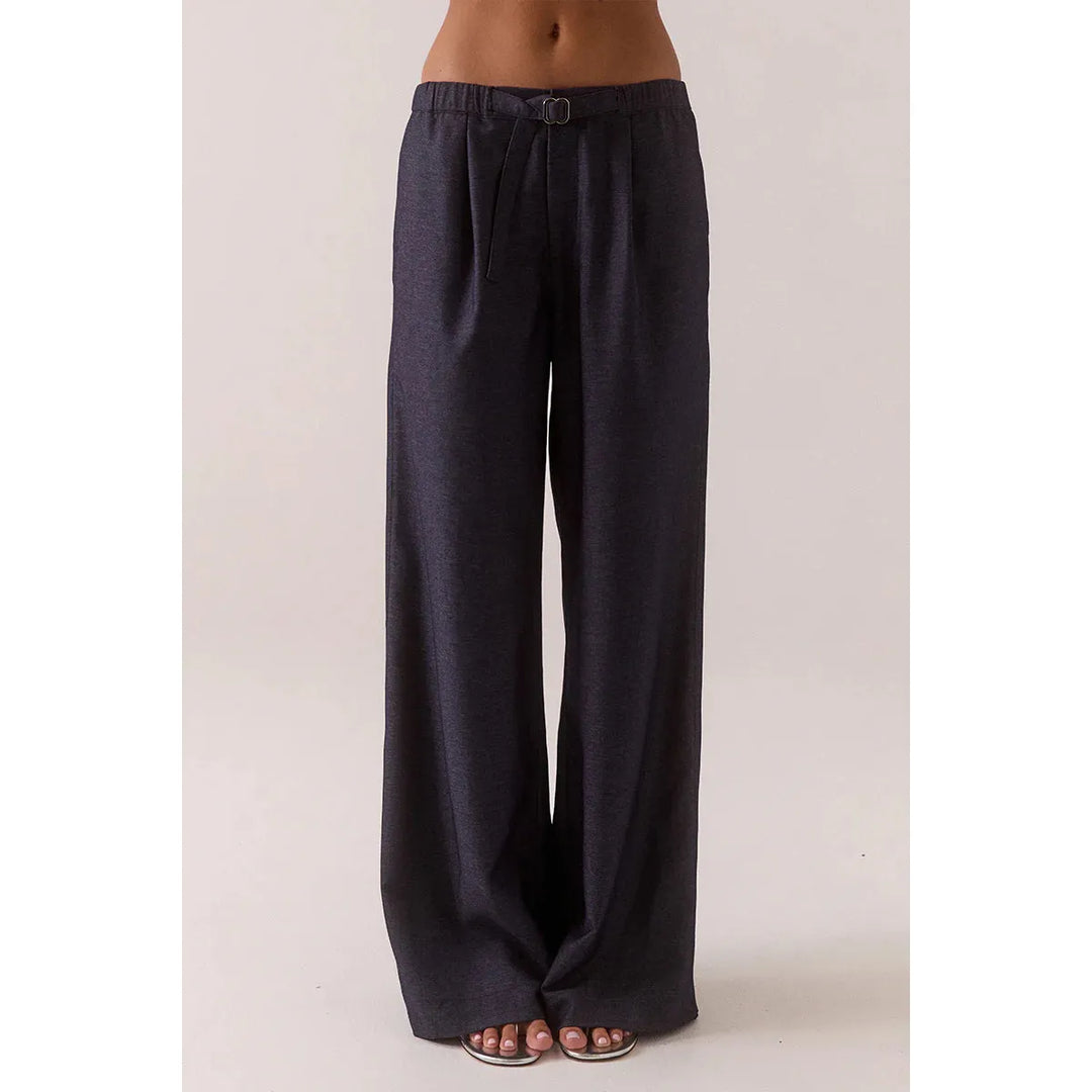 {EVENING WEAR} - Premium {FORMALS} - Shop now at {ALINA COLLECTIONS}