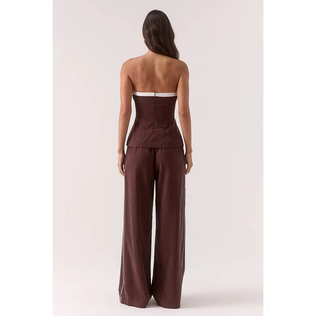 {EVENING WEAR} - Premium {FORMALS} - Shop now at {ALINA COLLECTIONS}