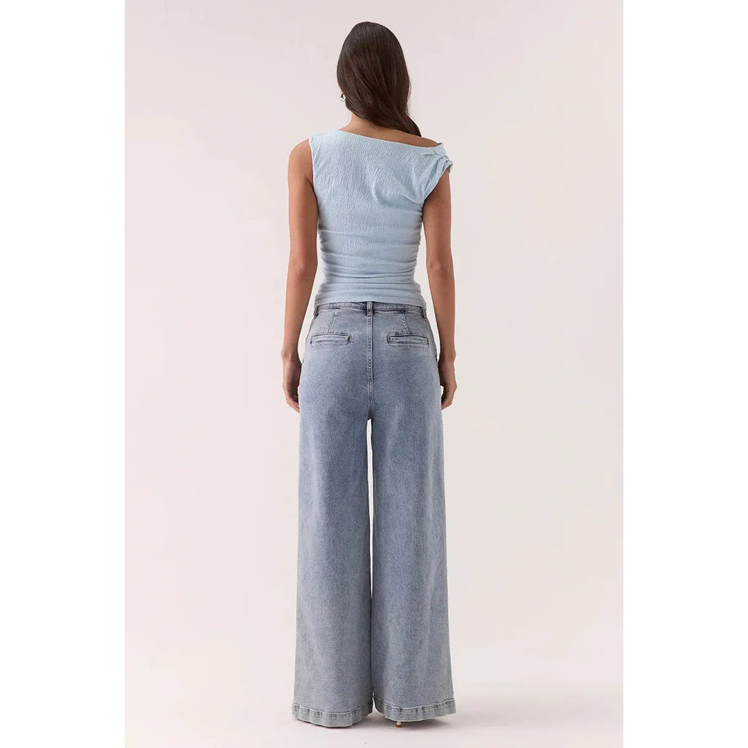 {EVENING WEAR} - Premium {FORMALS} - Shop now at {ALINA COLLECTIONS}