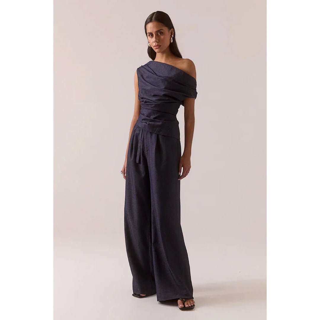 {EVENING WEAR} - Premium {FORMALS} - Shop now at {ALINA COLLECTIONS}