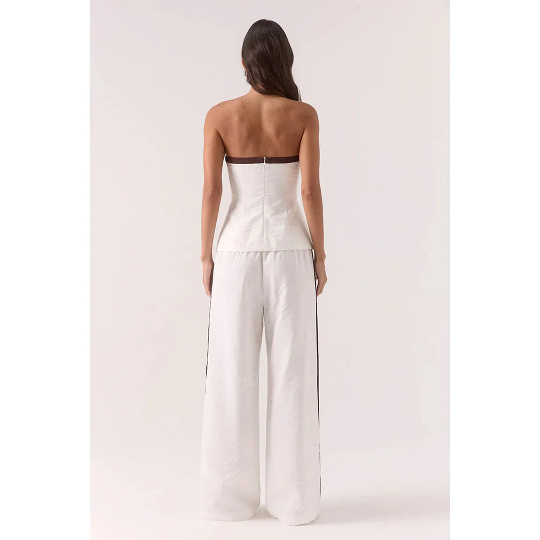 {EVENING WEAR} - Premium {FORMALS} - Shop now at {ALINA COLLECTIONS}