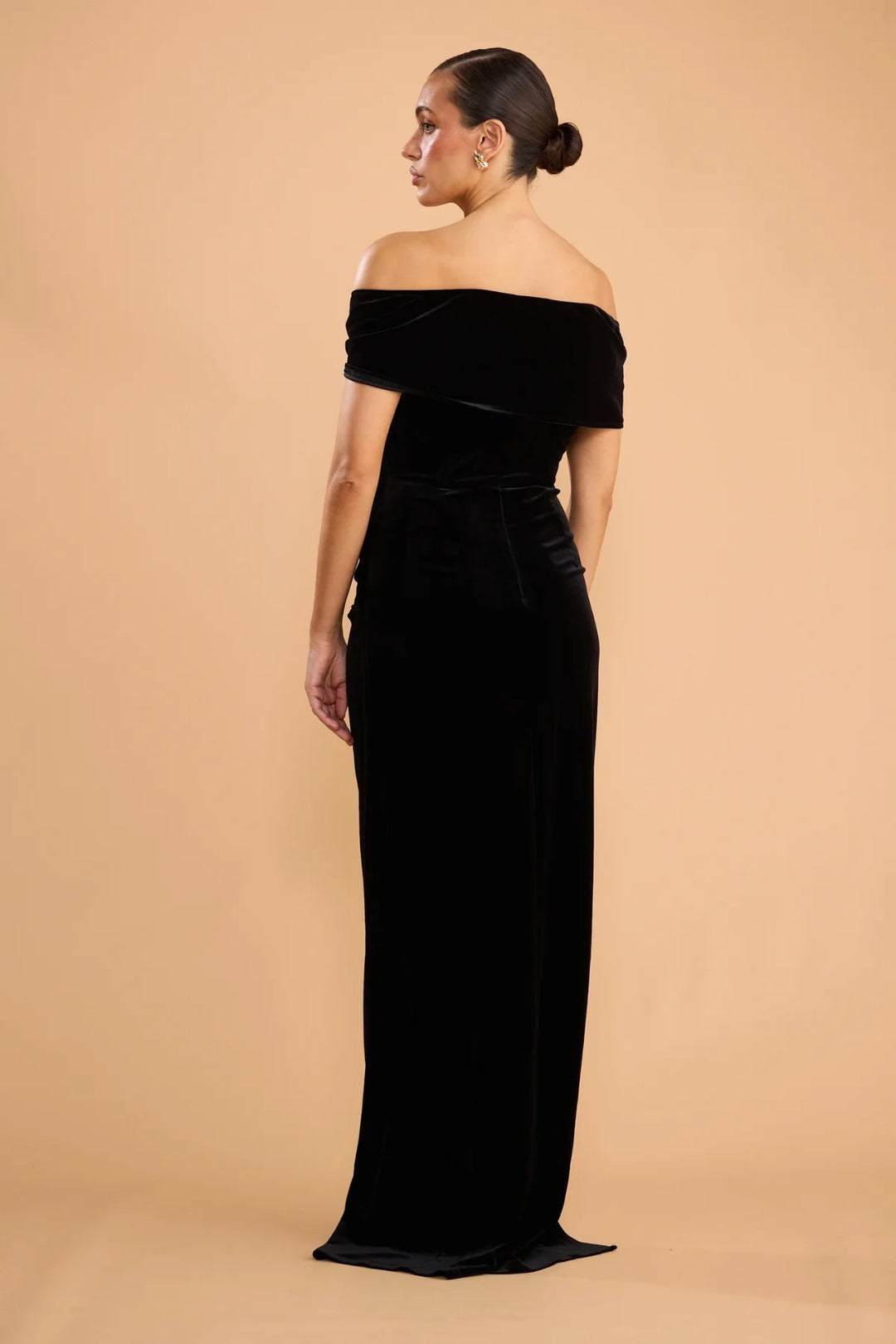 {EVENING WEAR} - Premium {FORMALS} - Shop now at {ALINA COLLECTIONS}