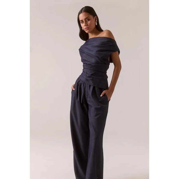 {EVENING WEAR} - Premium {FORMALS} - Shop now at {ALINA COLLECTIONS}