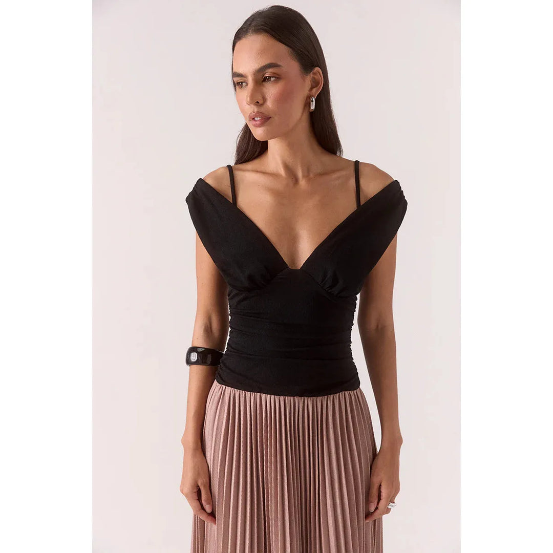 {EVENING WEAR} - Premium {FORMALS} - Shop now at {ALINA COLLECTIONS}