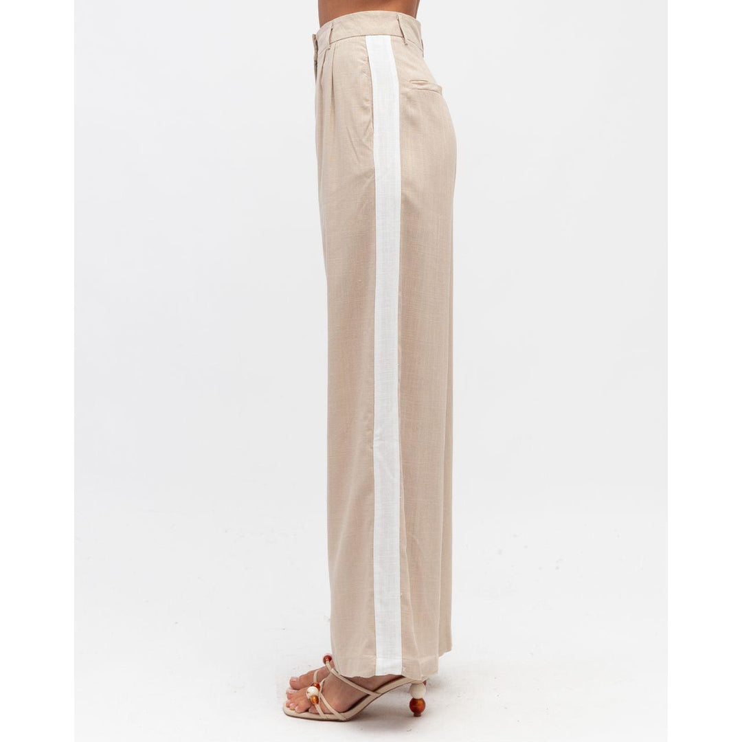 {EVENING WEAR} - Premium {FORMALS} - Shop now at {ALINA COLLECTIONS}