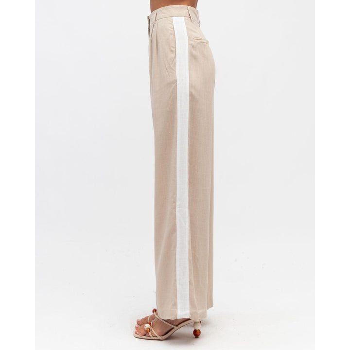 {EVENING WEAR} - Premium {FORMALS} - Shop now at {ALINA COLLECTIONS}