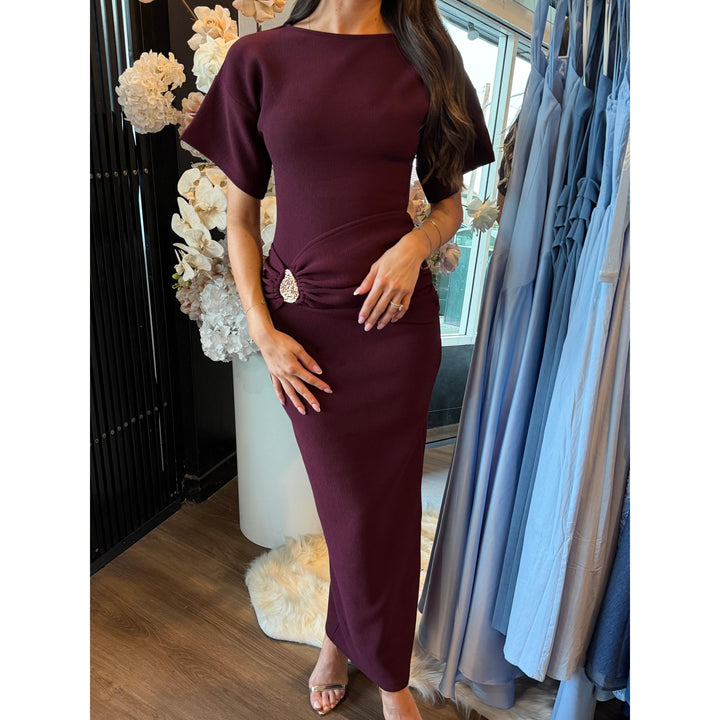 {EVENING WEAR} - Premium {FORMALS} - Shop now at {ALINA COLLECTIONS}