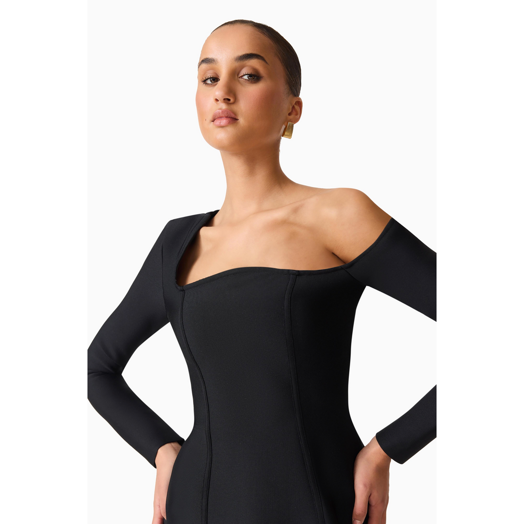 {EVENING WEAR} - Premium {FORMALS} - Shop now at {ALINA COLLECTIONS}