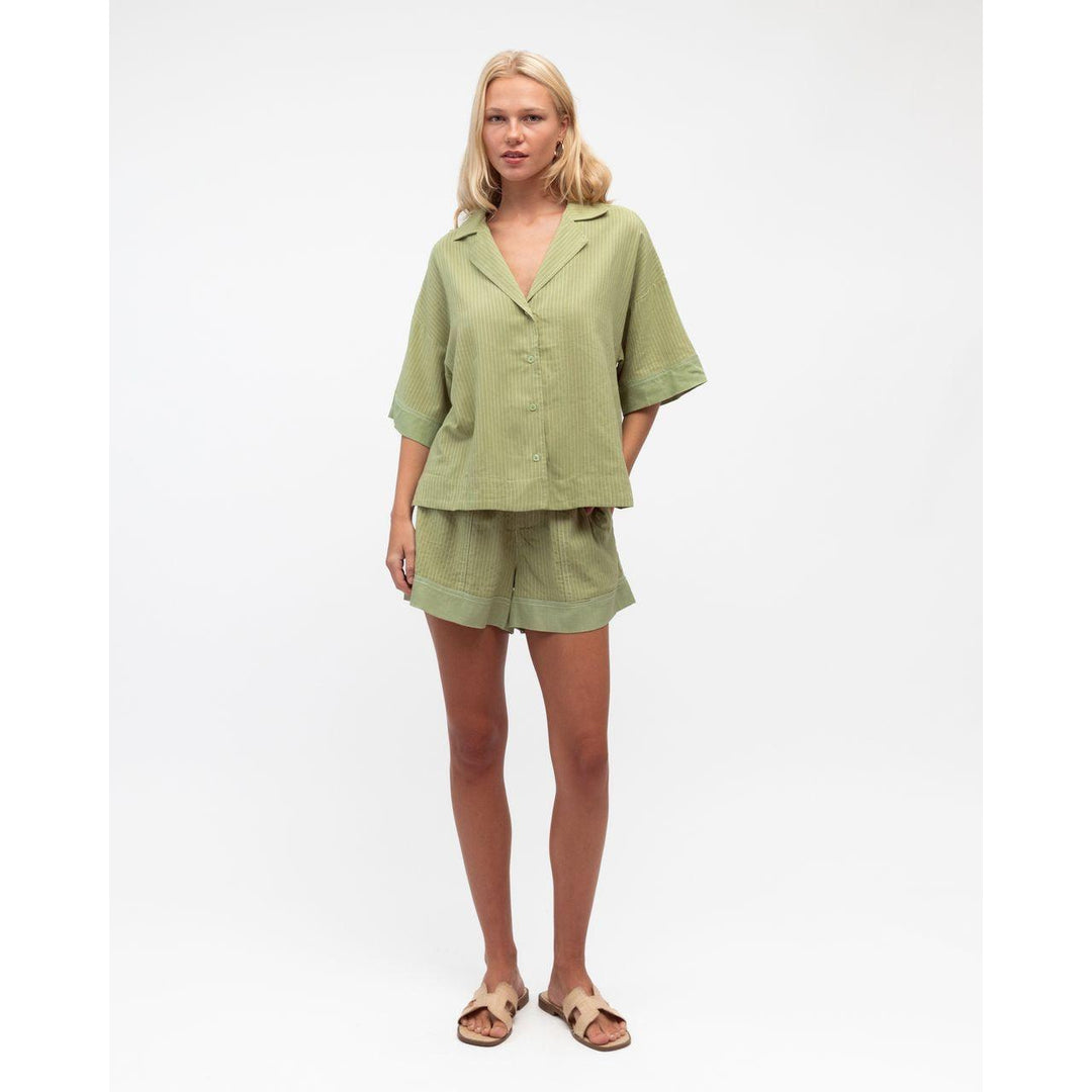 {EVENING WEAR} - Premium {FORMALS} - Shop now at {ALINA COLLECTIONS}