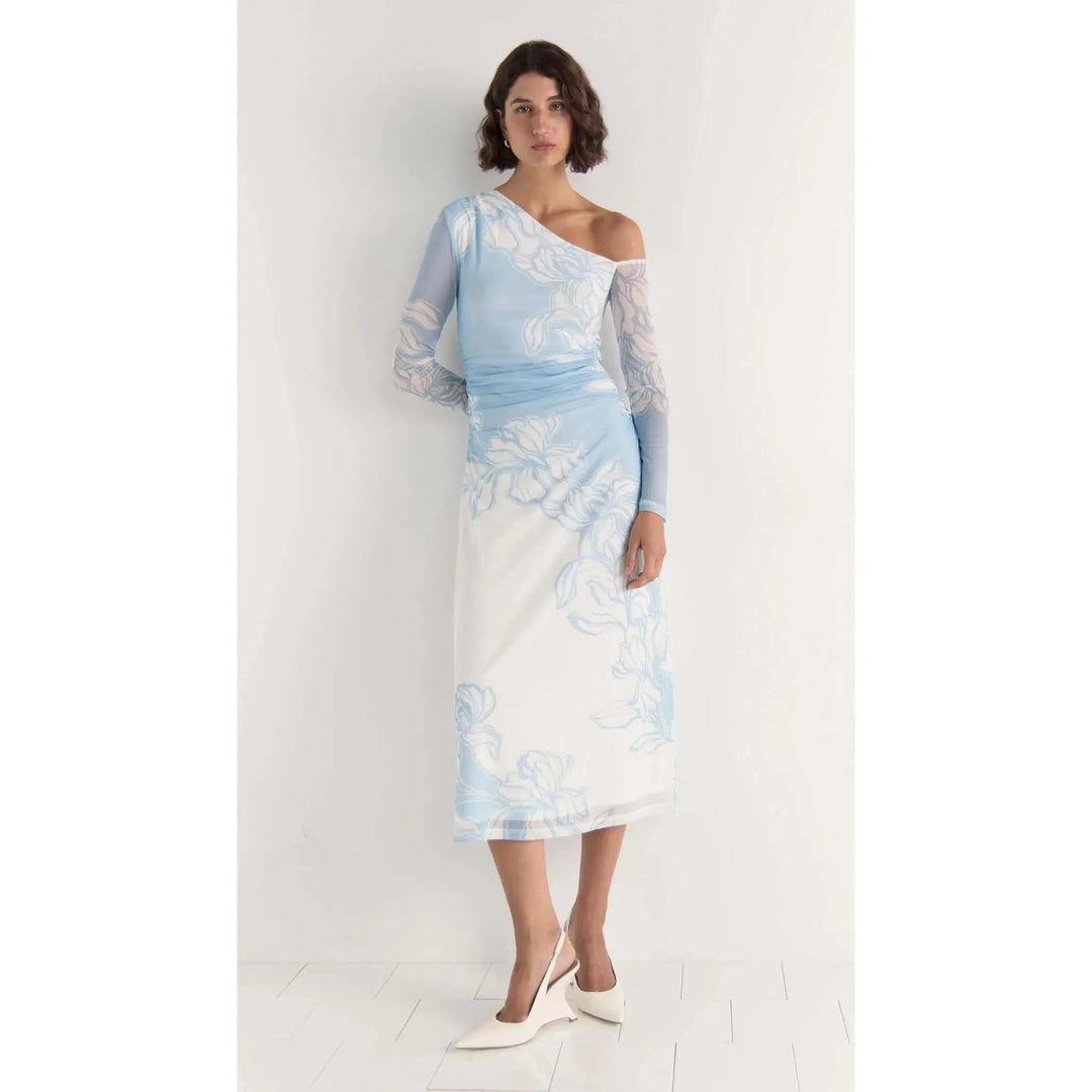 {EVENING WEAR} - Premium {FORMALS} - Shop now at {ALINA COLLECTIONS}