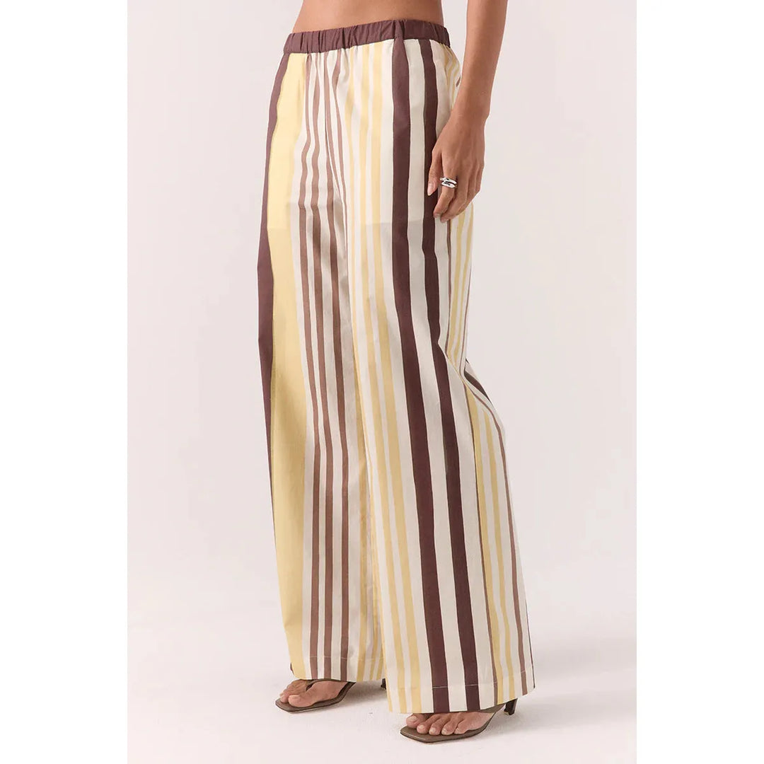 {EVENING WEAR} - Premium {FORMALS} - Shop now at {ALINA COLLECTIONS}