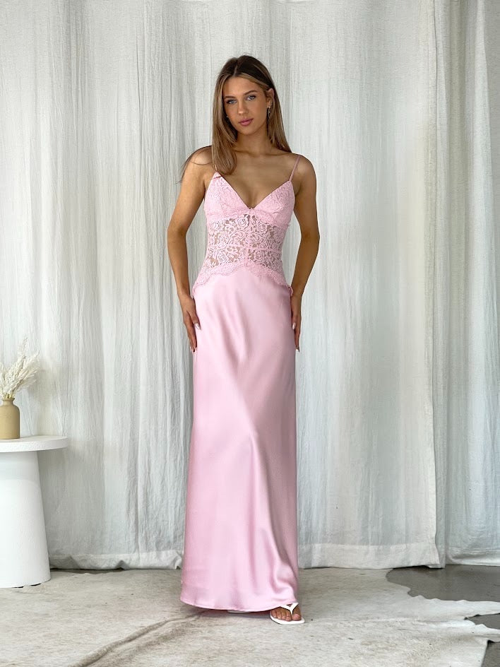 {EVENING WEAR} - Premium {FORMALS} - Shop now at {ALINA COLLECTIONS}