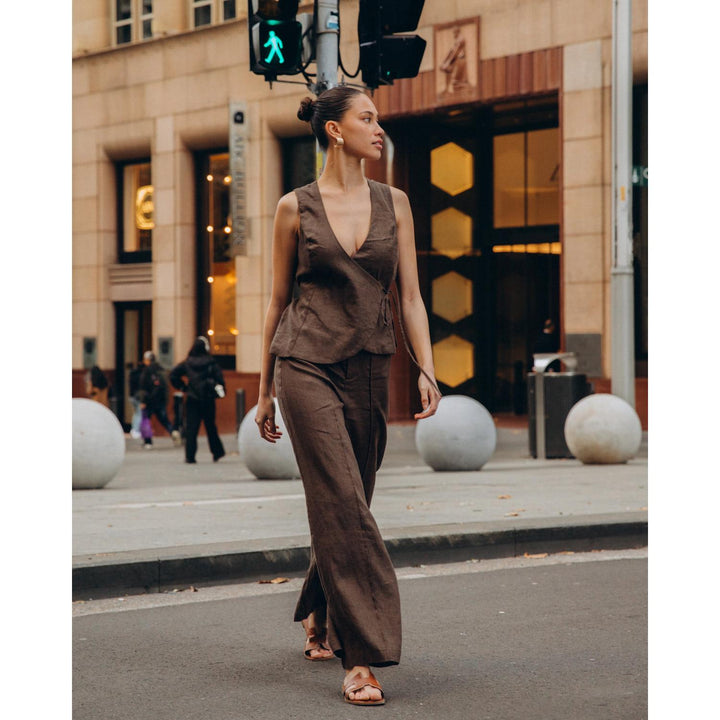 {EVENING WEAR} - Premium {FORMALS} - Shop now at {ALINA COLLECTIONS}