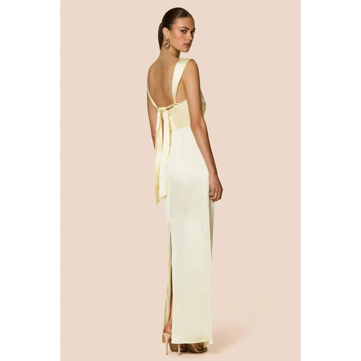 {EVENING WEAR} - Premium {FORMALS} - Shop now at {ALINA COLLECTIONS}