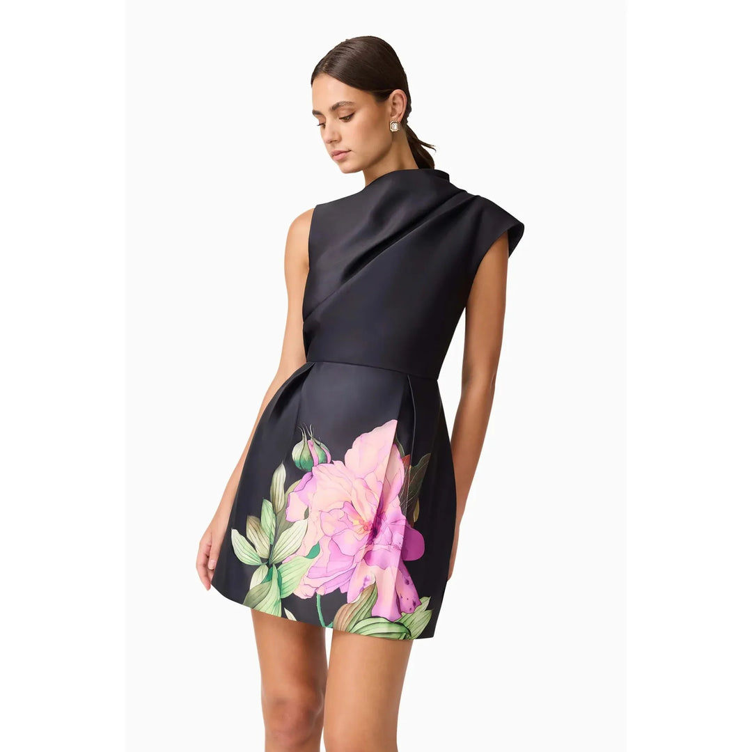 {EVENING WEAR} - Premium {FORMALS} - Shop now at {ALINA COLLECTIONS}