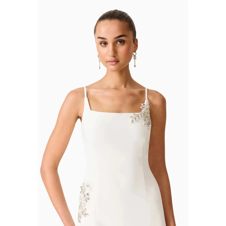 {EVENING WEAR} - Premium {FORMALS} - Shop now at {ALINA COLLECTIONS}