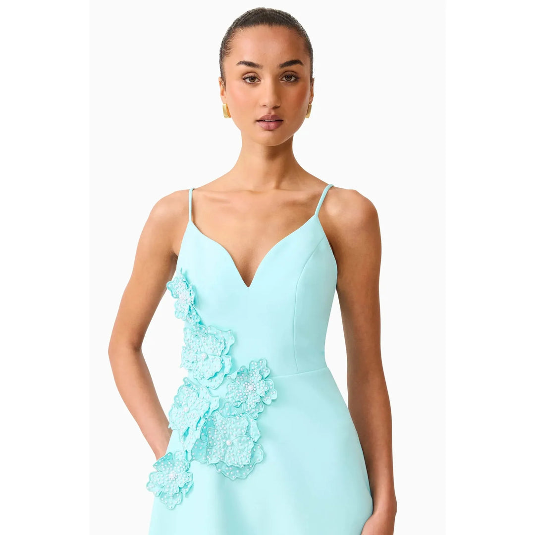 {EVENING WEAR} - Premium {FORMALS} - Shop now at {ALINA COLLECTIONS}