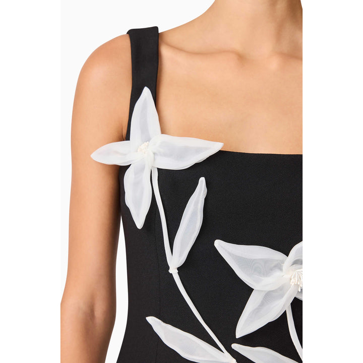 {EVENING WEAR} - Premium {FORMALS} - Shop now at {ALINA COLLECTIONS}