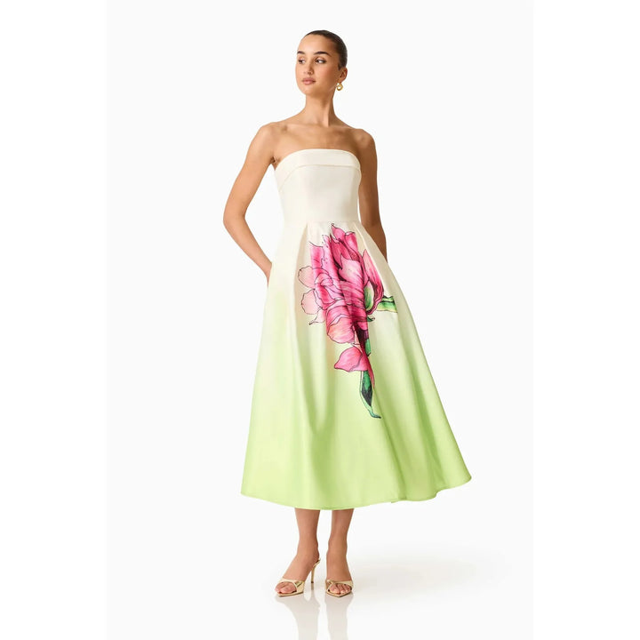 {EVENING WEAR} - Premium {FORMALS} - Shop now at {ALINA COLLECTIONS}