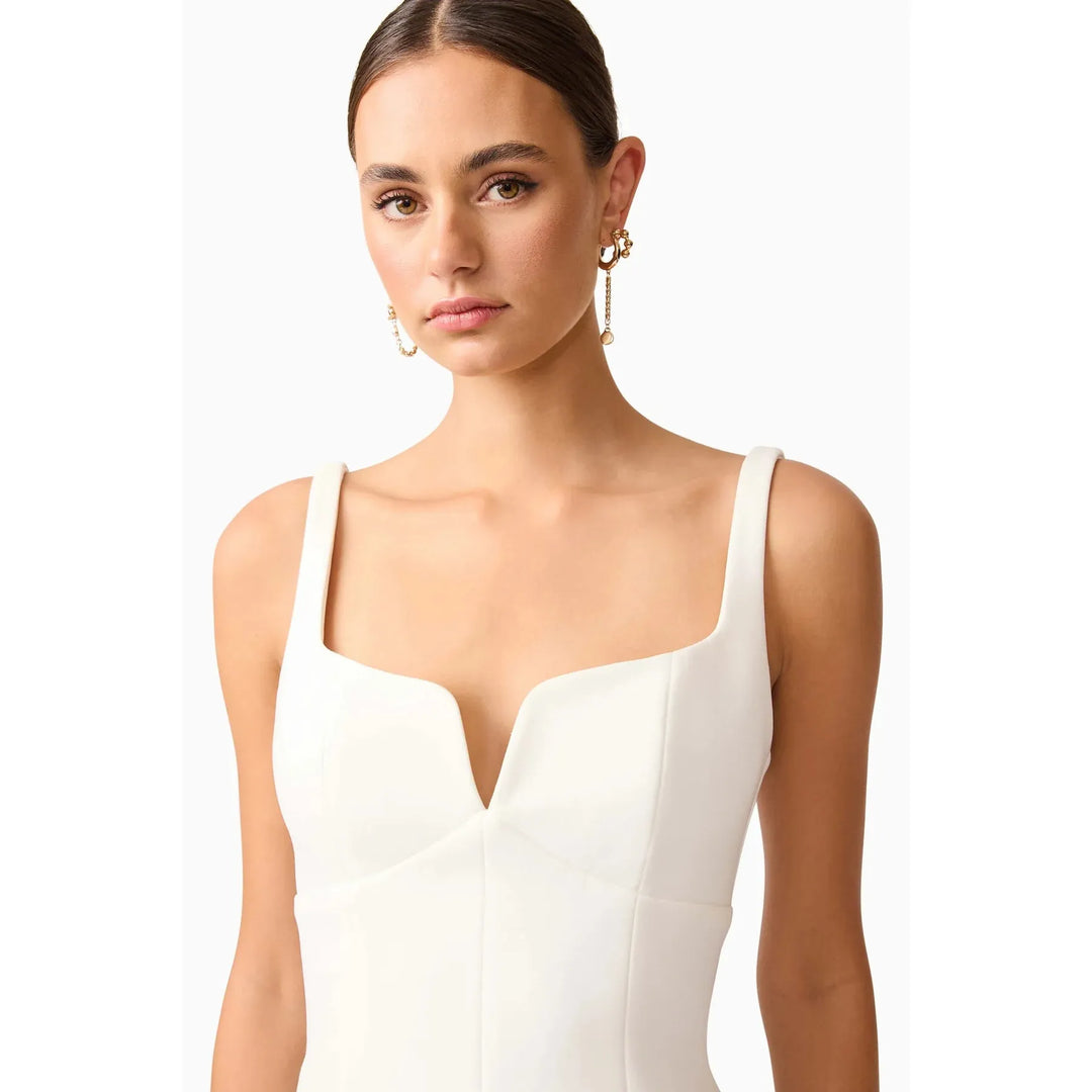 {EVENING WEAR} - Premium {FORMALS} - Shop now at {ALINA COLLECTIONS}