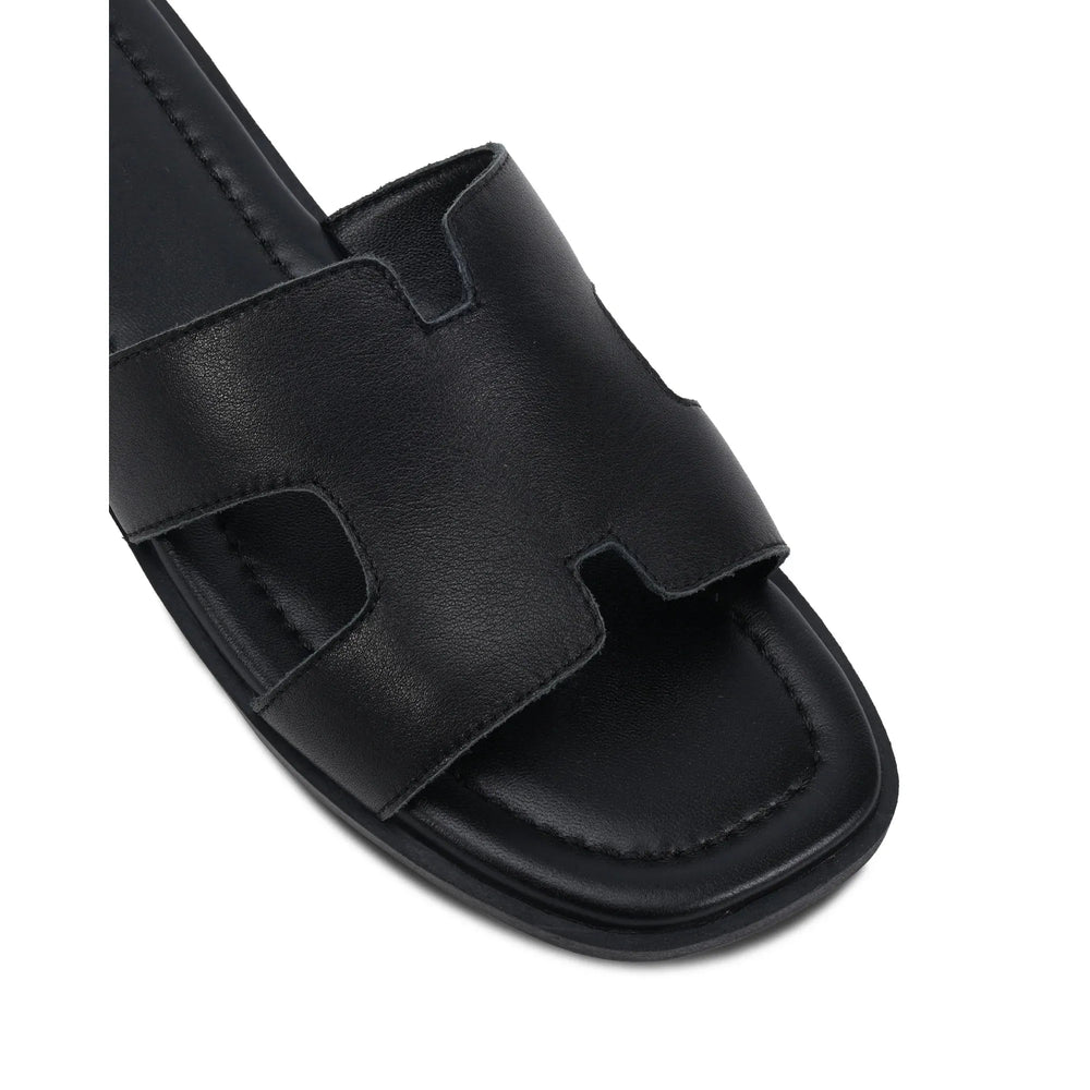 {EVENING WEAR} - Premium {FORMALS} - Shop now at {ALINA COLLECTIONS}