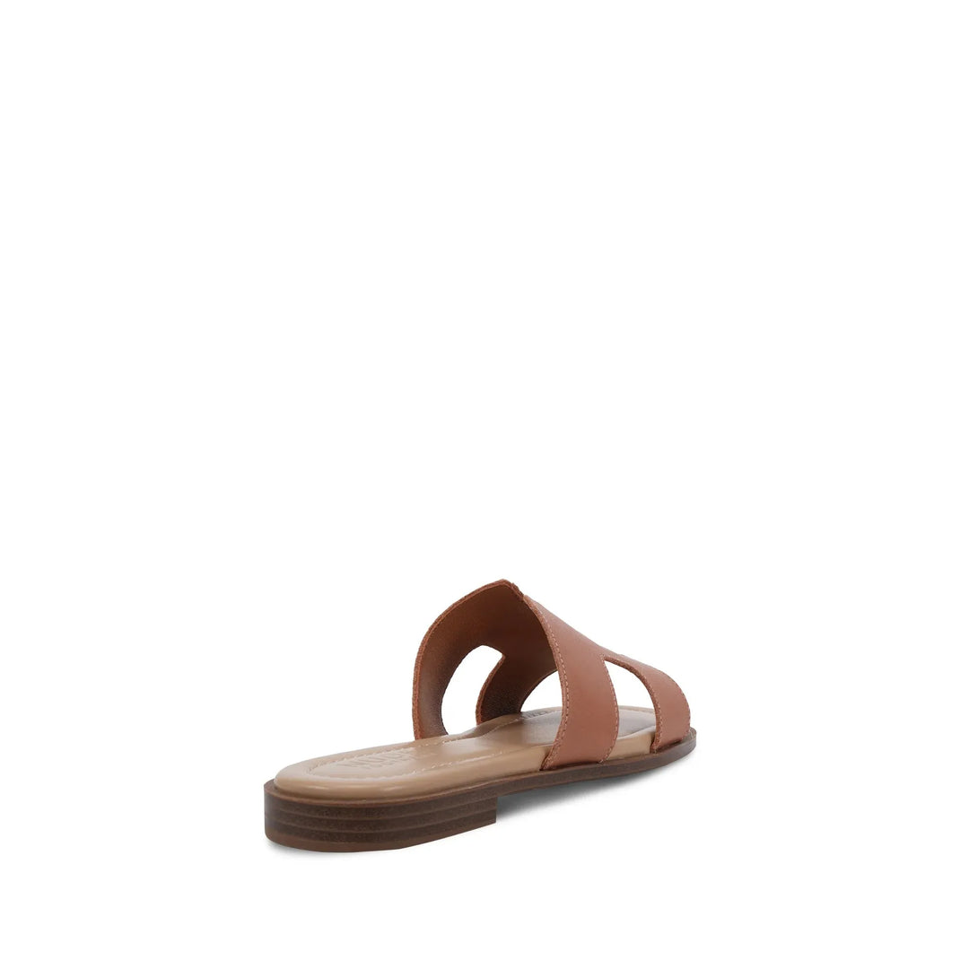 {EVENING WEAR} - Premium {FORMALS} - Shop now at {ALINA COLLECTIONS}