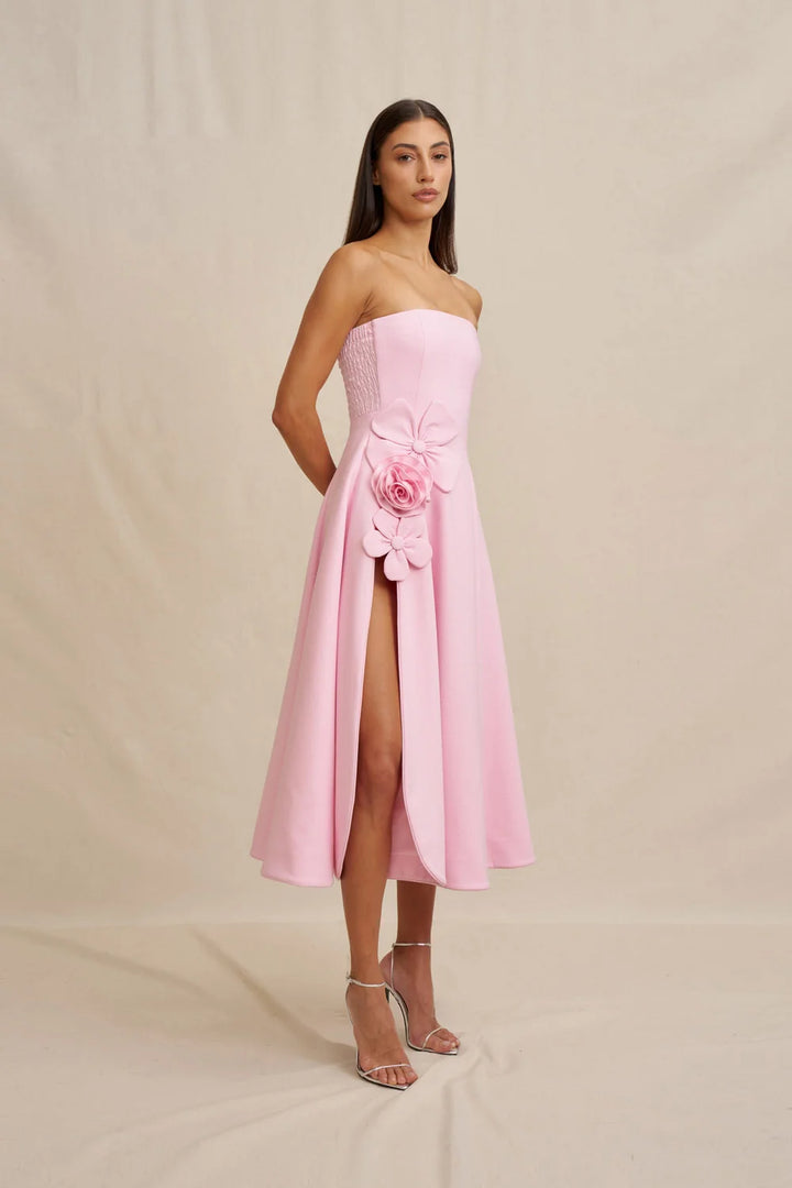 {EVENING WEAR} - Premium {FORMALS} - Shop now at {ALINA COLLECTIONS}