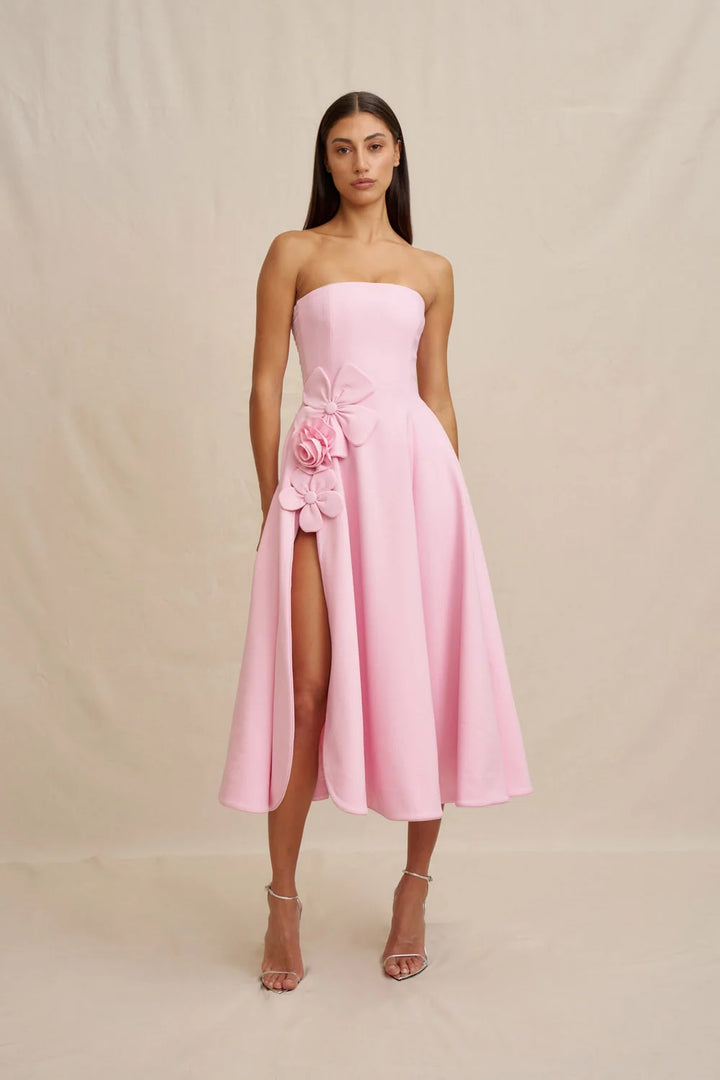 {EVENING WEAR} - Premium {FORMALS} - Shop now at {ALINA COLLECTIONS}