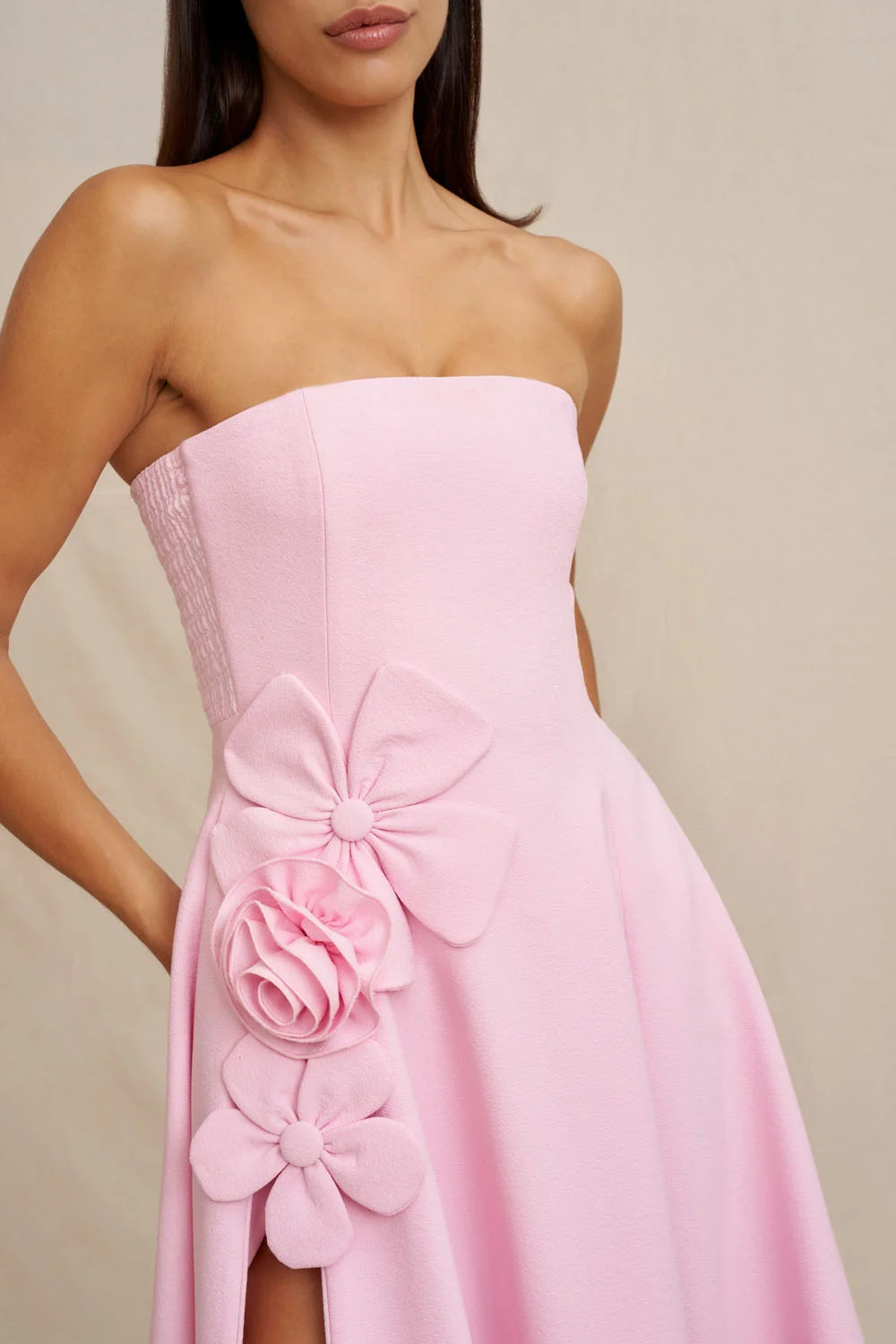 {EVENING WEAR} - Premium {FORMALS} - Shop now at {ALINA COLLECTIONS}