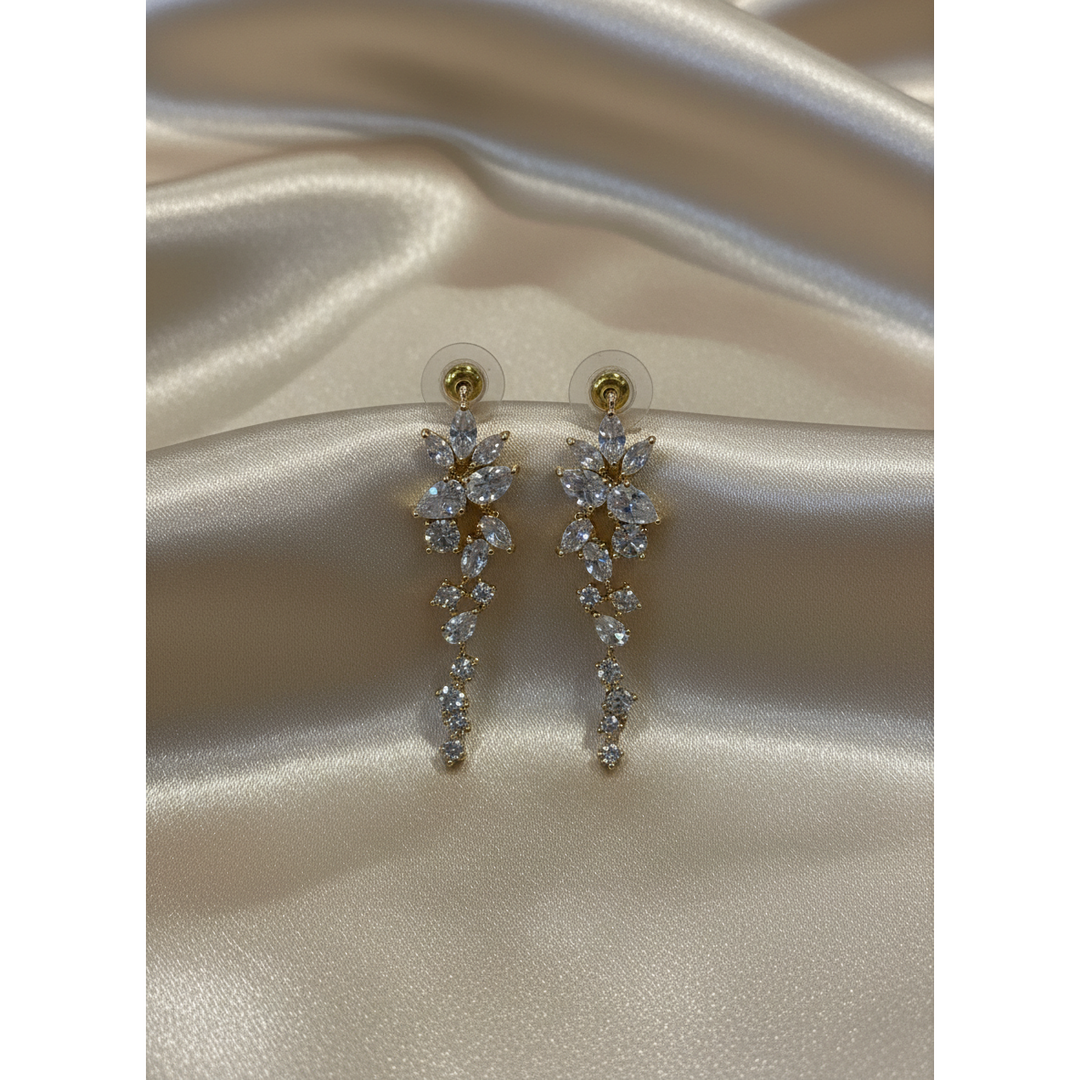 {EVENING WEAR} - Premium {FORMALS} - Shop now at {ALINA COLLECTIONS}