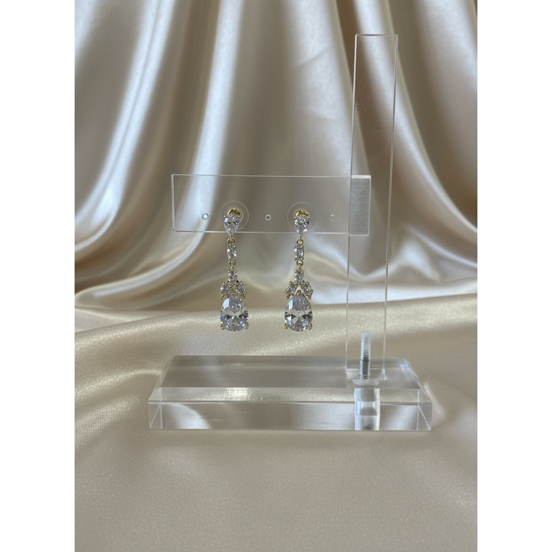 {EVENING WEAR} - Premium {FORMALS} - Shop now at {ALINA COLLECTIONS}