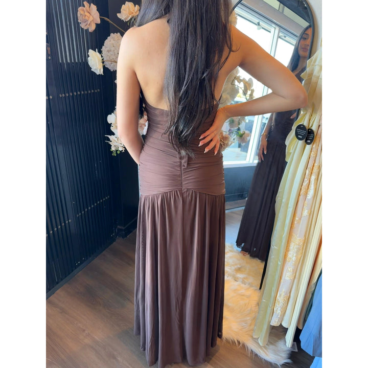 {EVENING WEAR} - Premium {FORMALS} - Shop now at {ALINA COLLECTIONS}
