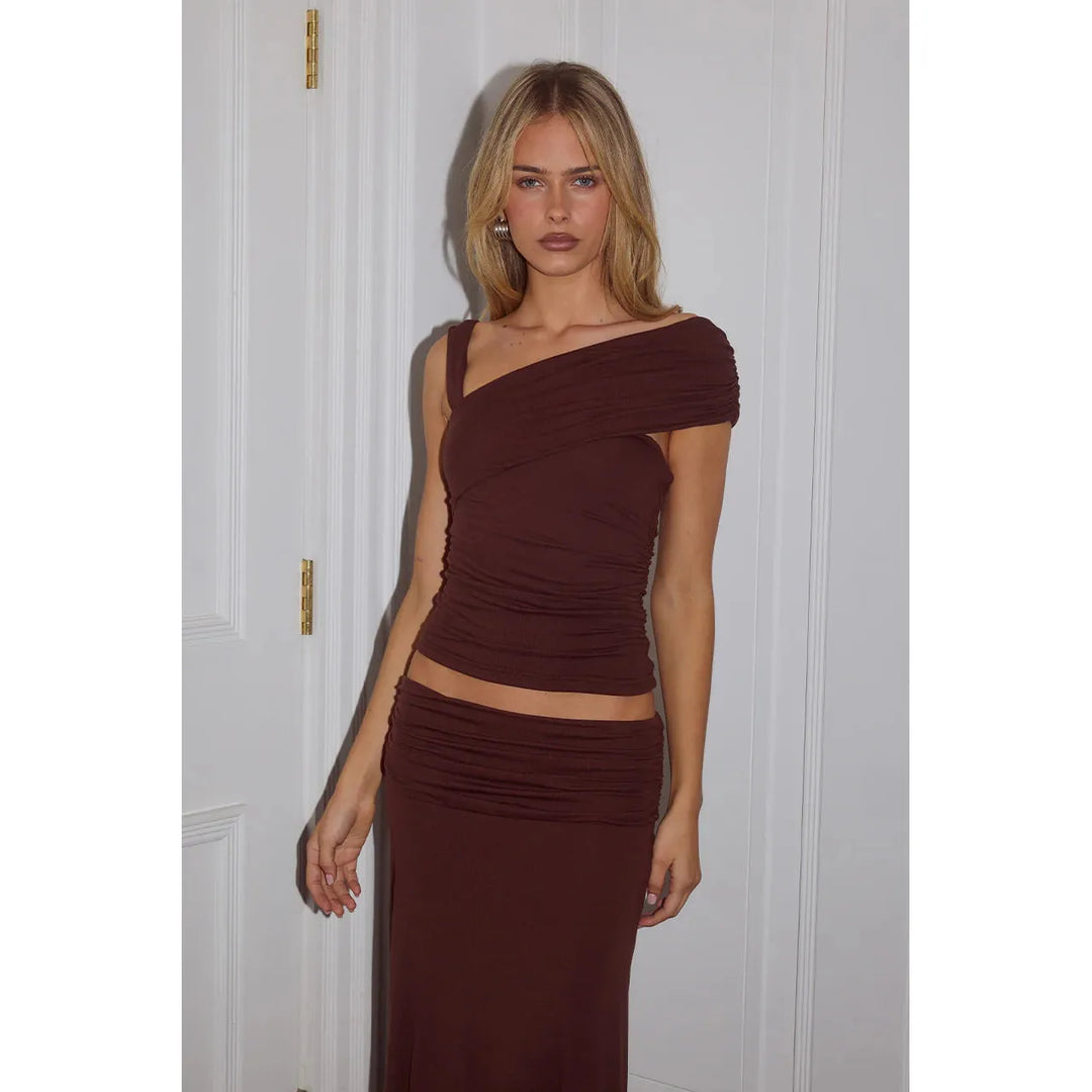 {EVENING WEAR} - Premium {FORMALS} - Shop now at {ALINA COLLECTIONS}