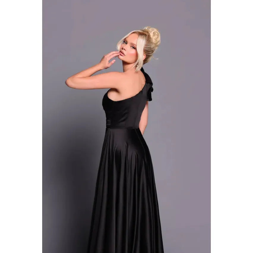 {EVENING WEAR} - Premium {FORMALS} - Shop now at {ALINA COLLECTIONS}