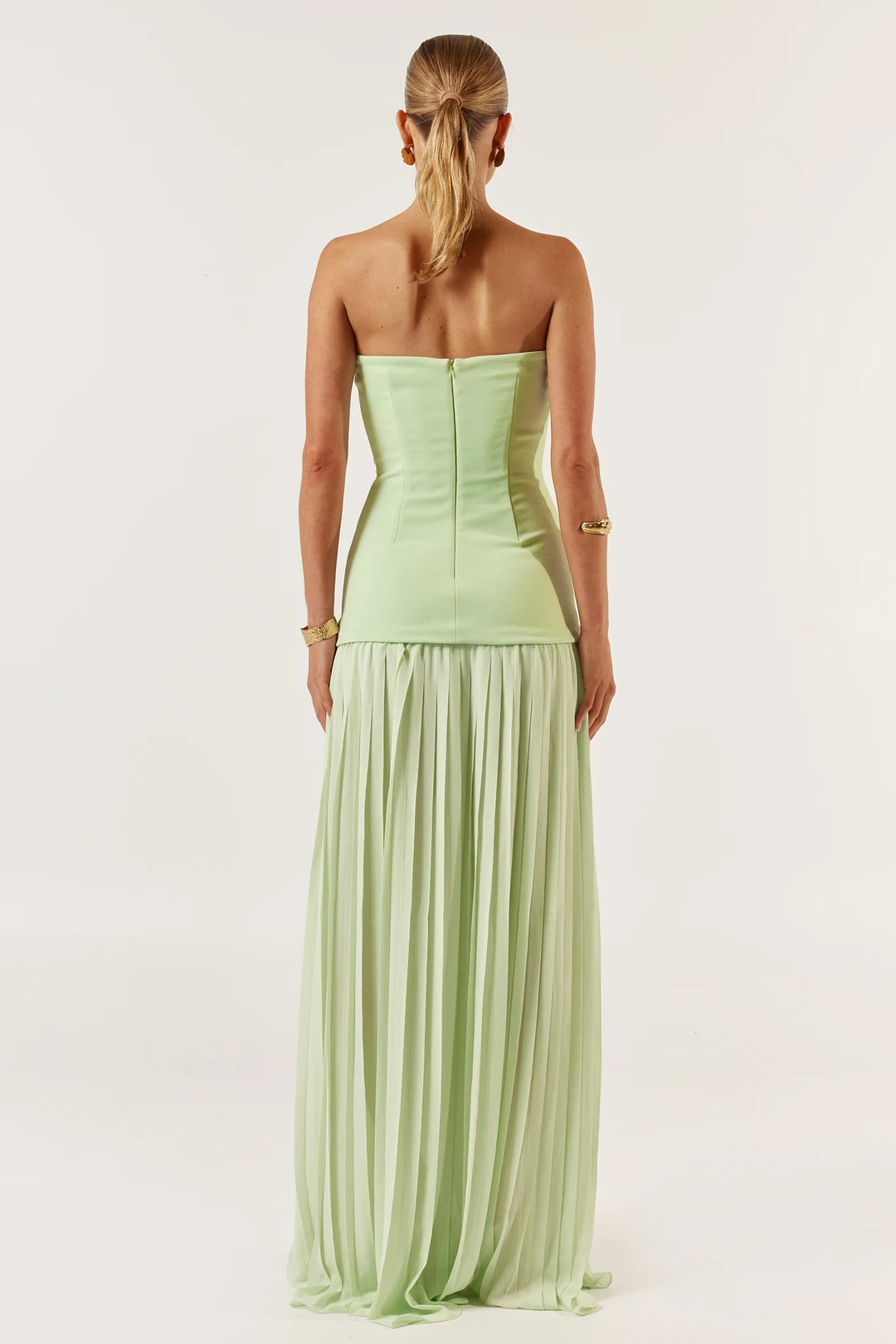 {EVENING WEAR} - Premium {FORMALS} - Shop now at {ALINA COLLECTIONS}