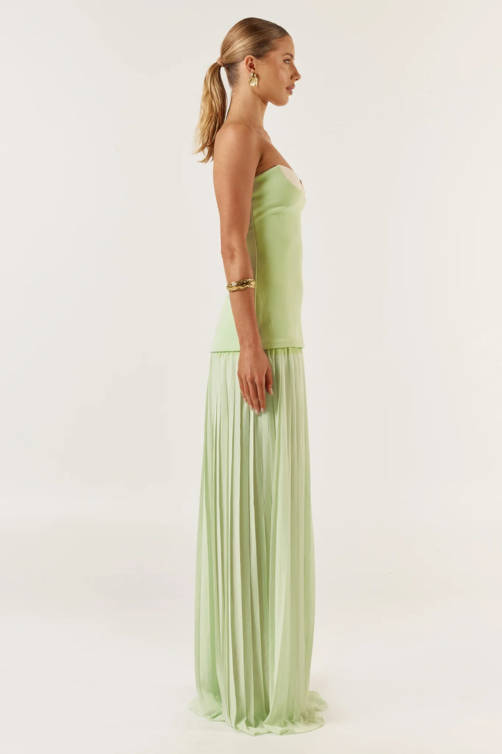 {EVENING WEAR} - Premium {FORMALS} - Shop now at {ALINA COLLECTIONS}