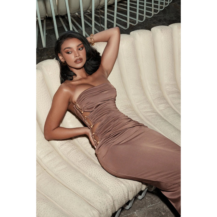 {EVENING WEAR} - Premium {FORMALS} - Shop now at {ALINA COLLECTIONS}